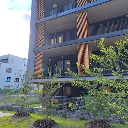 Apartman S Terasou, V Novostavbe Prague Extérieur photo