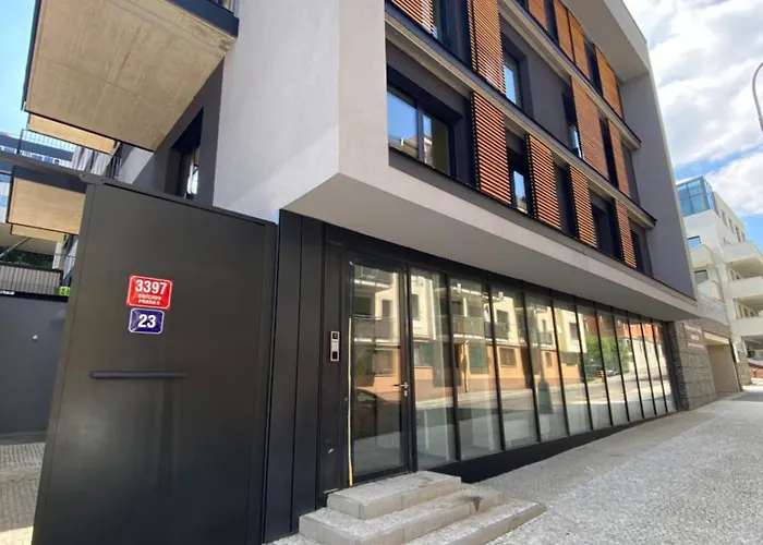 Apartman S Terasou, V Novostavbe